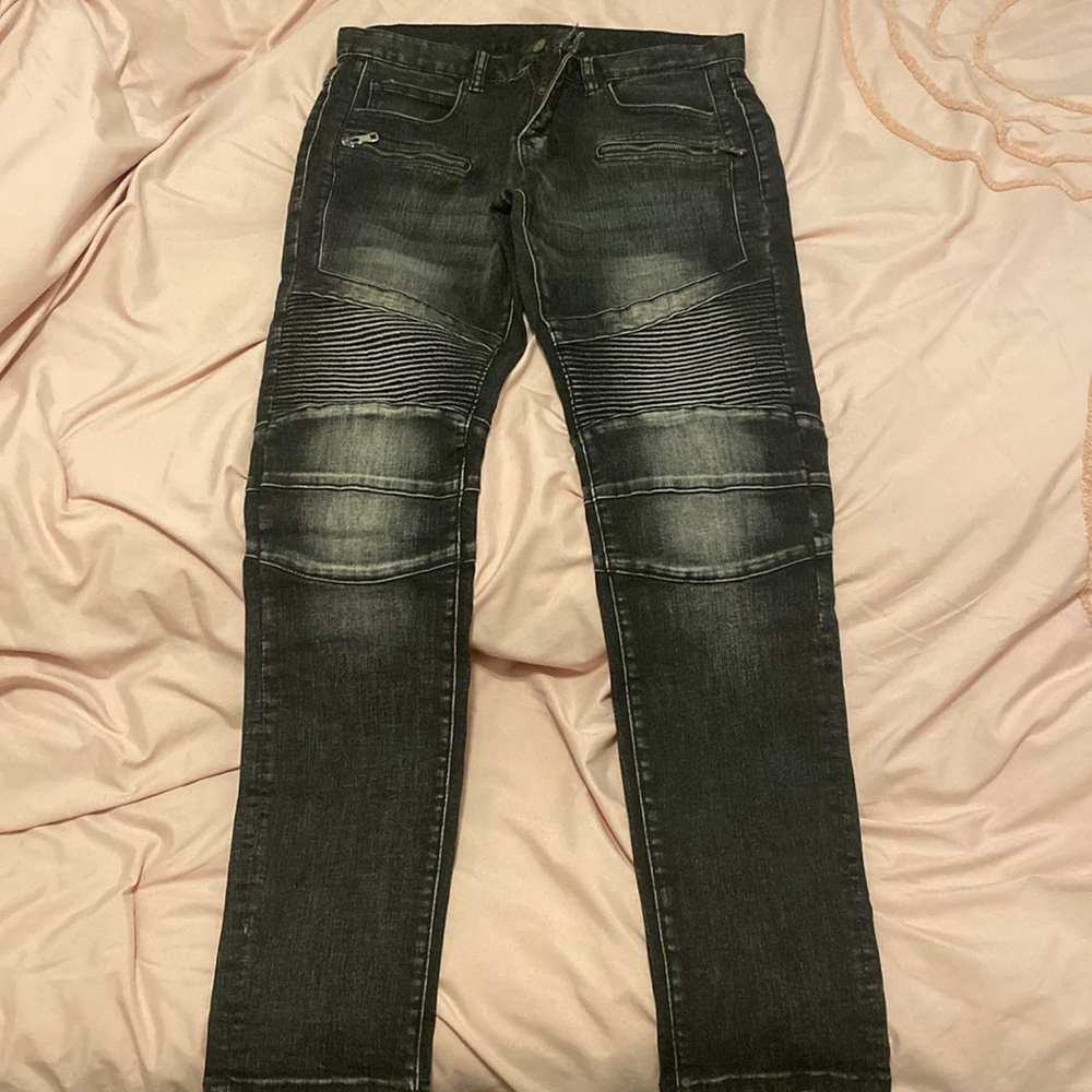 Black men’s jeans, size 32
